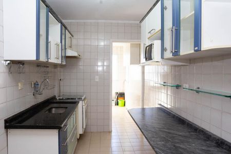 Cozinha de apartamento para alugar com 2 quartos, 71m² em Vila Fatima, São Paulo