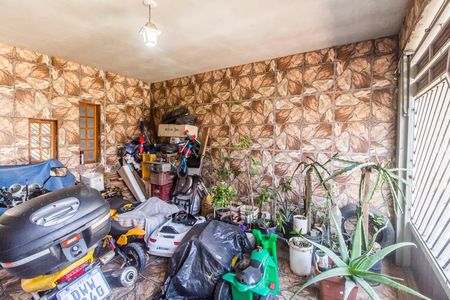 Casa à venda com 125m², 1 quarto e 2 vagas Casa à venda com 125m², 1 quarto e 2 vagasGaragem