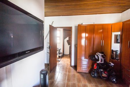 Casa à venda com 125m², 1 quarto e 2 vagas Casa à venda com 125m², 1 quarto e 2 vagasSuíte