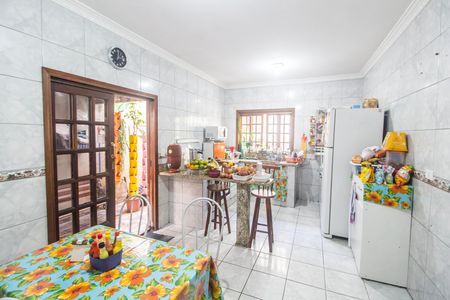 Casa à venda com 125m², 1 quarto e 2 vagas Casa à venda com 125m², 1 quarto e 2 vagasCozinha