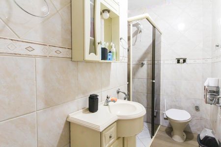 Banheiro de apartamento à venda com 3 quartos, 55m² em Centro, Canoas
