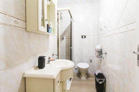 Banheiro de apartamento à venda com 3 quartos, 55m² em Centro, Canoas