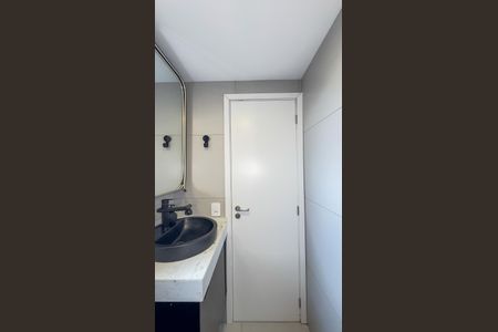 Banheiro de kitnet/studio à venda com 1 quarto, 31m² em Santo Amaro, São Paulo