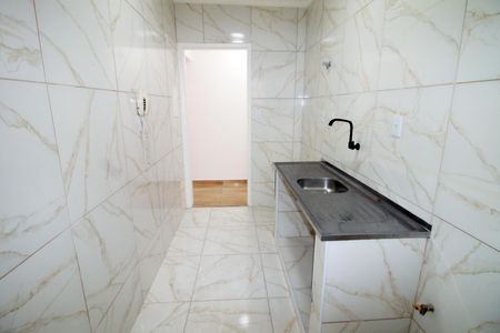 Cozinha de apartamento à venda com 2 quartos, 56m² em Vaz Lobo, Rio de Janeiro