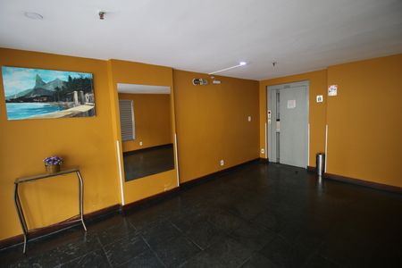 Apartamento à venda com 56m², 2 quartos e 1 vagaÁrea comum - Hall de entrada