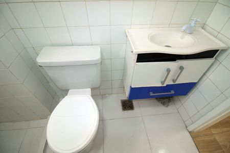Banheiro de apartamento à venda com 2 quartos, 56m² em Vaz Lobo, Rio de Janeiro