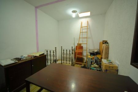 Casa para alugar com 182m², 2 quartos e 1 vagaEscritório/edícula 