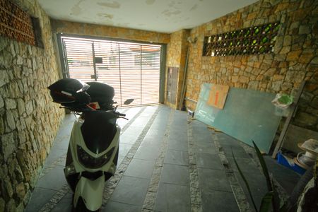 Garagem  de casa para alugar com 2 quartos, 182m² em Jardim Atlantico, São Bernardo do Campo