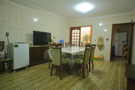 Casa para alugar com 182m², 2 quartos e 1 vagaSala de jantar 