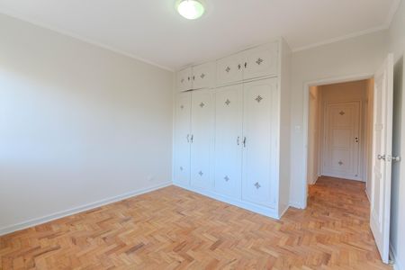 Apartamento para alugar com 130m², 3 quartos e 1 vaga Apartamento para alugar com 130m², 3 quartos e 1 vagaQuarto 2