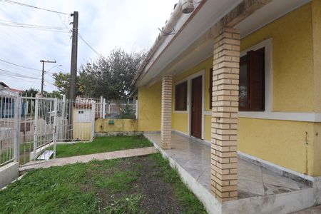 Área externa de casa à venda com 2 quartos, 80m² em São José, Canoas