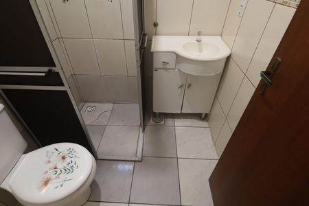 Banheiro de casa à venda com 2 quartos, 80m² em São José, Canoas