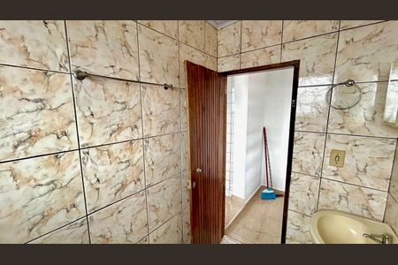 Casa para alugar com 55m², 1 quarto e sem vaga Casa para alugar com 55m², 1 quarto e sem vagaBanheiro