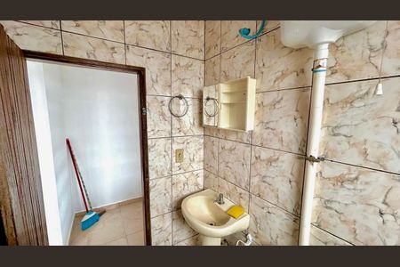 Casa para alugar com 55m², 1 quarto e sem vaga Casa para alugar com 55m², 1 quarto e sem vagaBanheiro