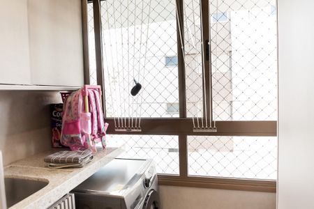 Apartamento à venda com 88m², 3 quartos e 2 vagas Apartamento à venda com 88m², 3 quartos e 2 vagasÁrea de Serviço