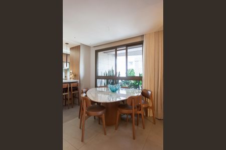 Apartamento à venda com 88m², 3 quartos e 2 vagas Apartamento à venda com 88m², 3 quartos e 2 vagasSala de Jantar