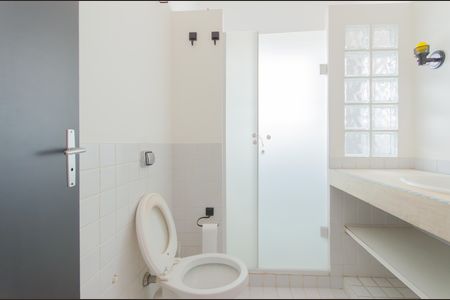 Casa para alugar com 120m², 3 quartos e 1 vaga Casa para alugar com 120m², 3 quartos e 1 vagaBanheiro 1