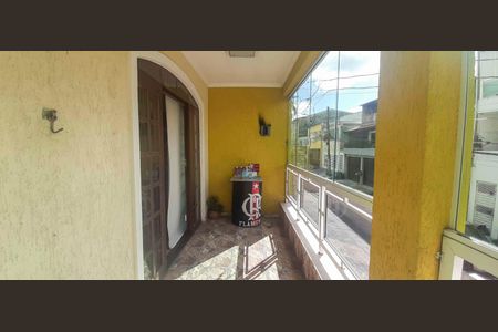 Casa para alugar com 250m², 5 quartos e 3 vagas