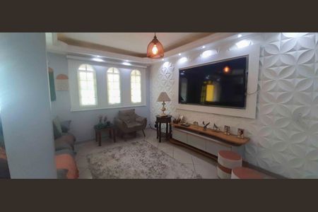 Casa para alugar com 5 quartos, 250m² em Jardim Primeiro de Maio (chacara Fazendinha), Osasco