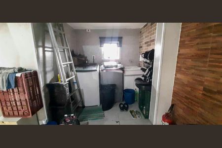 Casa para alugar com 250m², 5 quartos e 3 vagas Casa para alugar com 250m², 5 quartos e 3 vagasCasa 2 - Área de Serviço