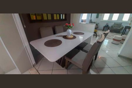 Casa para alugar com 250m², 5 quartos e 3 vagas