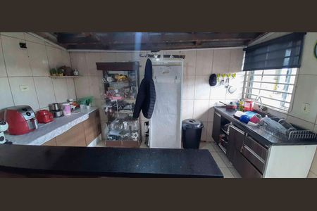 Casa para alugar com 250m², 5 quartos e 3 vagas Casa para alugar com 250m², 5 quartos e 3 vagasCasa 2 - Cozinha