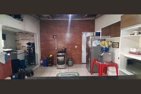 Casa para alugar com 5 quartos, 250m² em Jardim Primeiro de Maio (chacara Fazendinha), Osasco