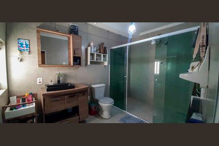 Casa para alugar com 250m², 5 quartos e 3 vagas Casa para alugar com 250m², 5 quartos e 3 vagasCasa 2 - Banheiro da Suíte 1