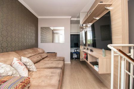 Sala de TV de apartamento à venda com 2 quartos, 120m² em Capão Raso, Curitiba