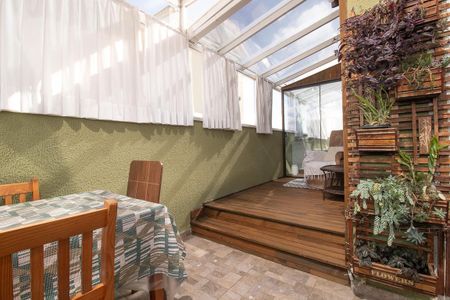 Apartamento à venda com 120m², 2 quartos e 2 vagas Apartamento à venda com 120m², 2 quartos e 2 vagasÁrea comum