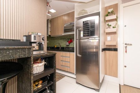 Apartamento à venda com 120m², 2 quartos e 2 vagas Apartamento à venda com 120m², 2 quartos e 2 vagasCozinha e Área de Serviço