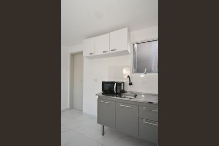 Cozinha de kitnet/studio para alugar com 1 quarto, 20m² em Ferreira, São Paulo