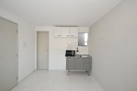 Cozinha de kitnet/studio para alugar com 1 quarto, 20m² em Ferreira, São Paulo