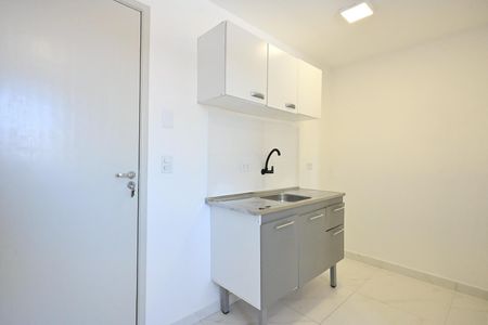 Cozinha de kitnet/studio para alugar com 1 quarto, 20m² em Ferreira, São Paulo