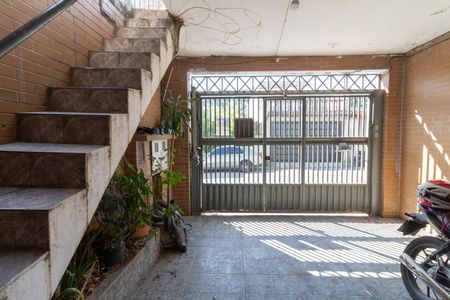 Garagem de casa para alugar com 3 quartos, 84m² em Jardim São Jorge, São Paulo