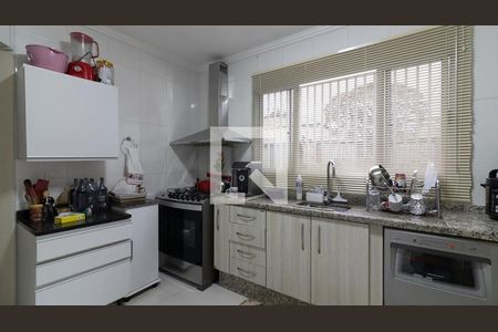 Casa de condomínio para alugar com 131m², 3 quartos e 3 vagas Casa de condomínio para alugar com 131m², 3 quartos e 3 vagasCozinha