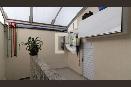 Casa de condomínio para alugar com 131m², 3 quartos e 3 vagas Casa de condomínio para alugar com 131m², 3 quartos e 3 vagasÁrea de Serviço