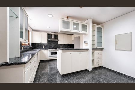 Cozinha de casa para alugar com 4 quartos, 486m² em Partenon, Porto Alegre