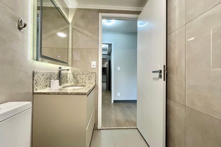 Apartamento à venda com 123m², 3 quartos e 2 vagasBanheiro da Suíte