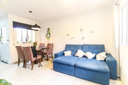 Sala de casa de condomínio à venda com 2 quartos, 68m² em Cidade Nitro Operária, São Paulo