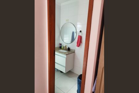 Banheiro  de casa de condomínio à venda com 2 quartos, 68m² em Cidade Nitro Operária, São Paulo