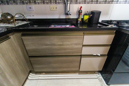 Cozinha de casa de condomínio à venda com 2 quartos, 68m² em Cidade Nitro Operária, São Paulo
