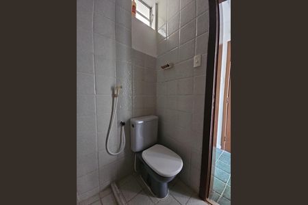 Banheiro do quarto 5 de casa para alugar com 8 quartos, 300m² em Federação, Salvador