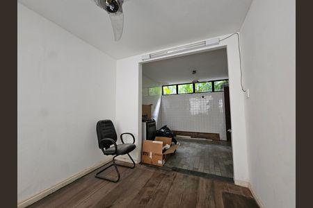 Casa para alugar com 300m², 8 quartos e 2 vagas Casa para alugar com 300m², 8 quartos e 2 vagassala