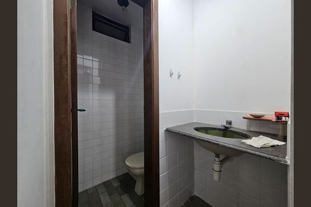 Casa para alugar com 300m², 8 quartos e 2 vagas Casa para alugar com 300m², 8 quartos e 2 vagasLavabo
