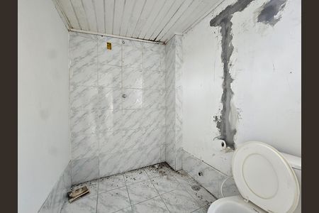Casa para alugar com 300m², 8 quartos e 2 vagas Casa para alugar com 300m², 8 quartos e 2 vagasBanheiro 1