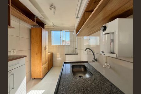 Apartamento para alugar com 60m², 3 quartos e 2 vagas Apartamento para alugar com 60m², 3 quartos e 2 vagasCozinha e Área de Serviço