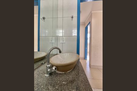 Apartamento para alugar com 60m², 3 quartos e 2 vagas Apartamento para alugar com 60m², 3 quartos e 2 vagasBanheiro
