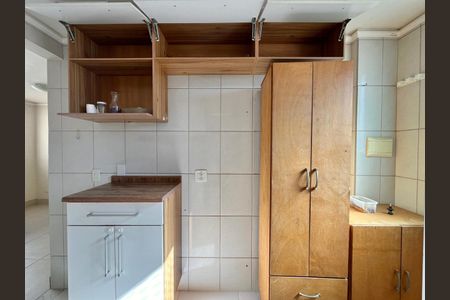 Apartamento para alugar com 60m², 3 quartos e 2 vagas Apartamento para alugar com 60m², 3 quartos e 2 vagasCozinha e Área de Serviço