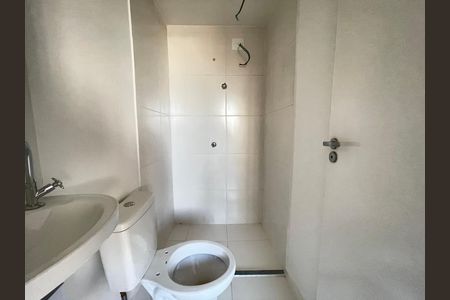 Banheiro de kitnet/studio à venda com 1 quarto, 17m² em Ferreira, São Paulo